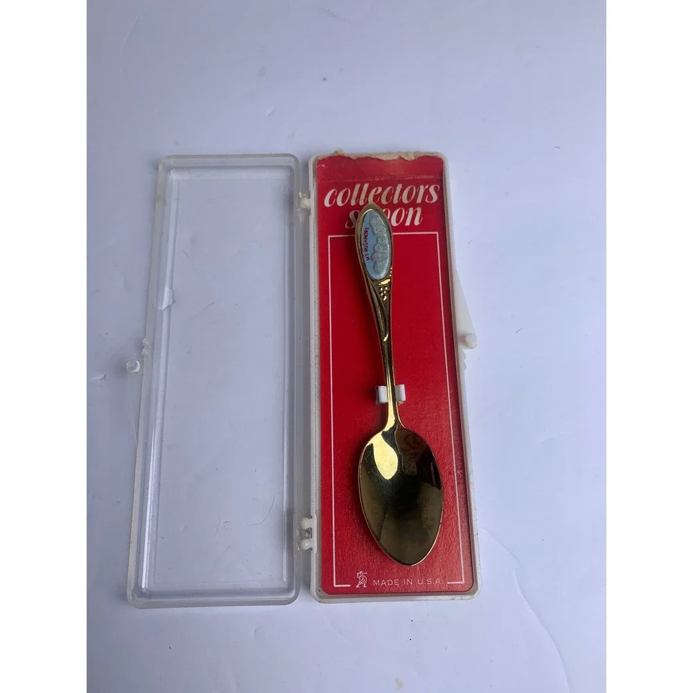 Vintage Mt Rushmore Souvenir Collector Spoon Gold Tone Made‎ in USA with Case